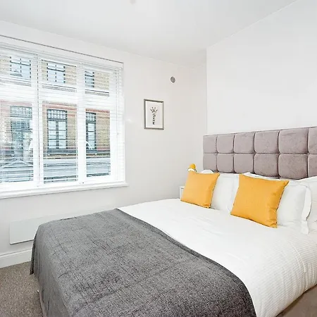 F2 Greek Street By City Living London